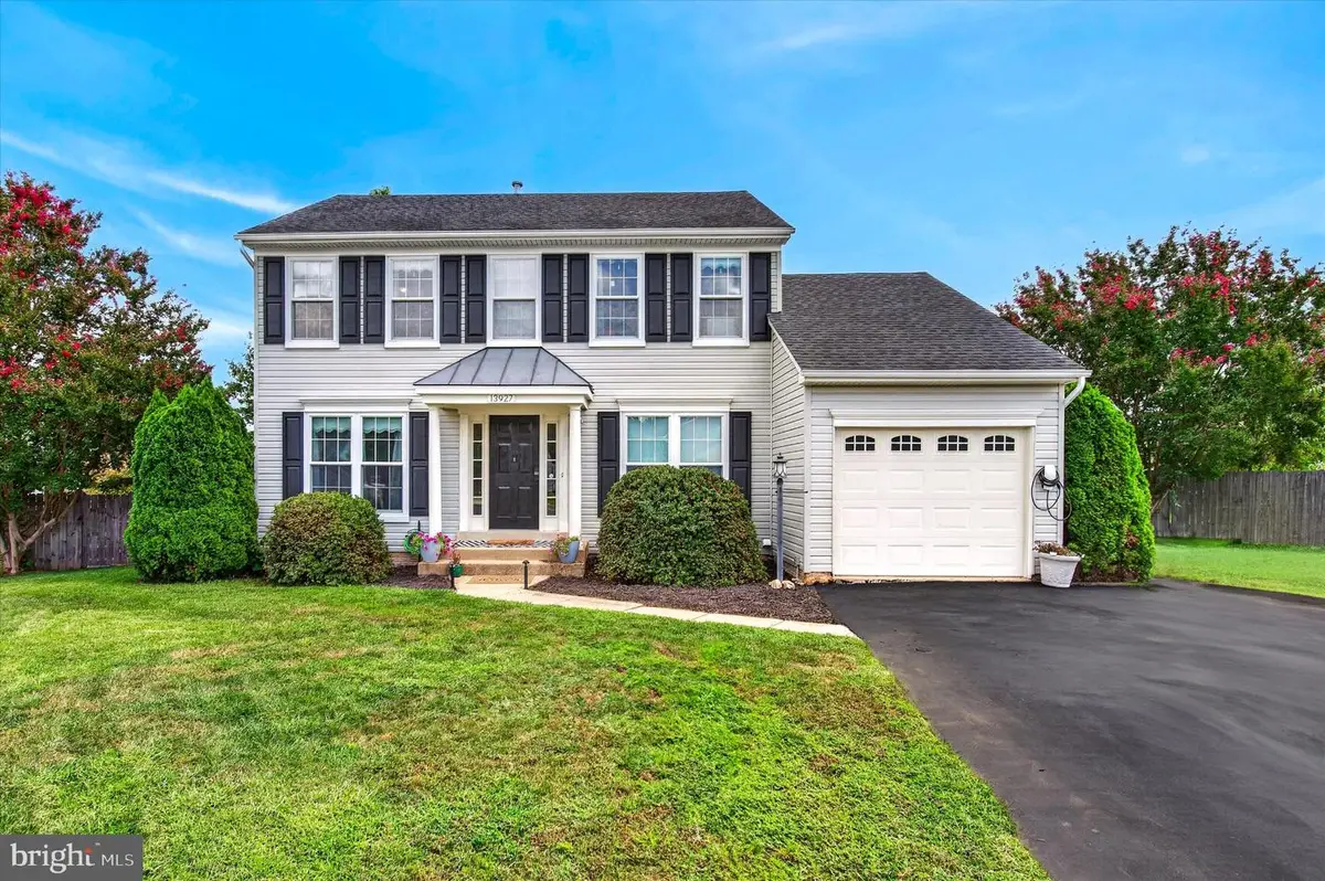 13927 Rutgers Ct, Woodbridge, VA 22193 - #1