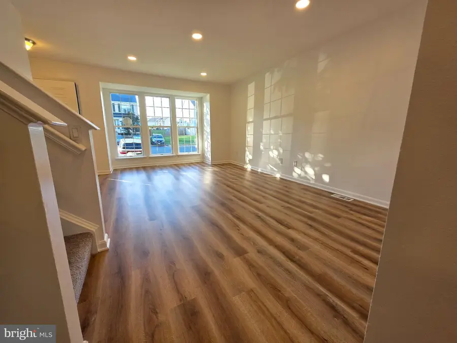 16927 Toms River Loop, Dumfries, VA 22026 - #2