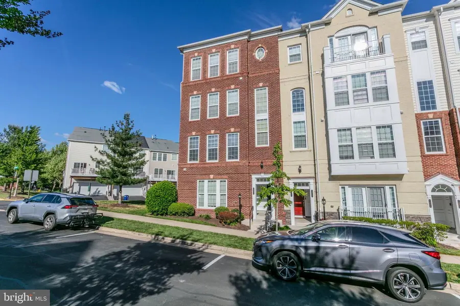 14501 Barkham Dr, Woodbridge, VA 22191 - #2