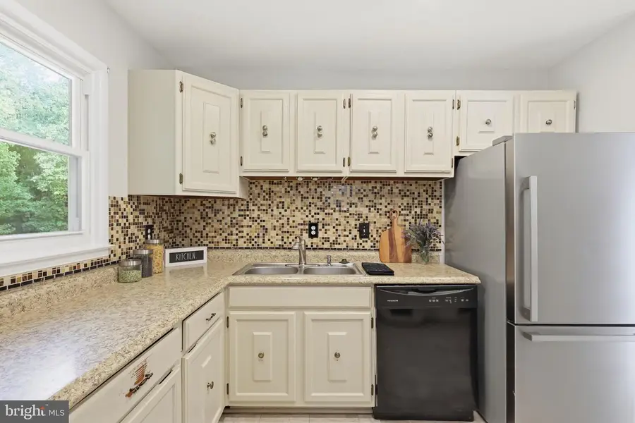 13528 Delaney Rd, Woodbridge, VA 22193 - #3