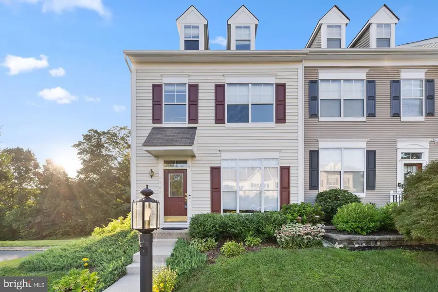 3968 Hartlake St, Woodbridge, VA 22192 - #3