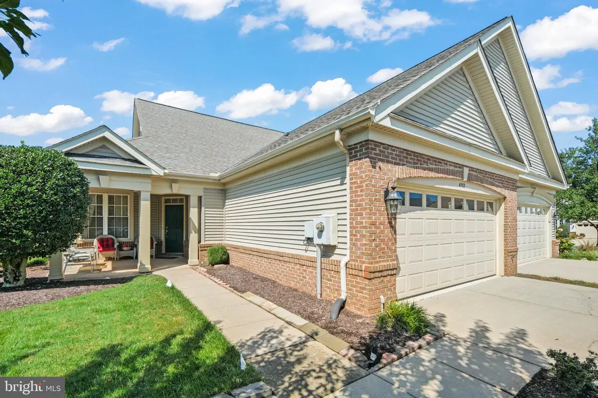 6322 Anoka Way, Gainesville, VA 20155 - #1