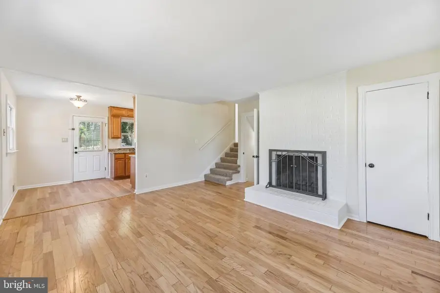 13401 Baxter St, Woodbridge, VA 22191 - #3