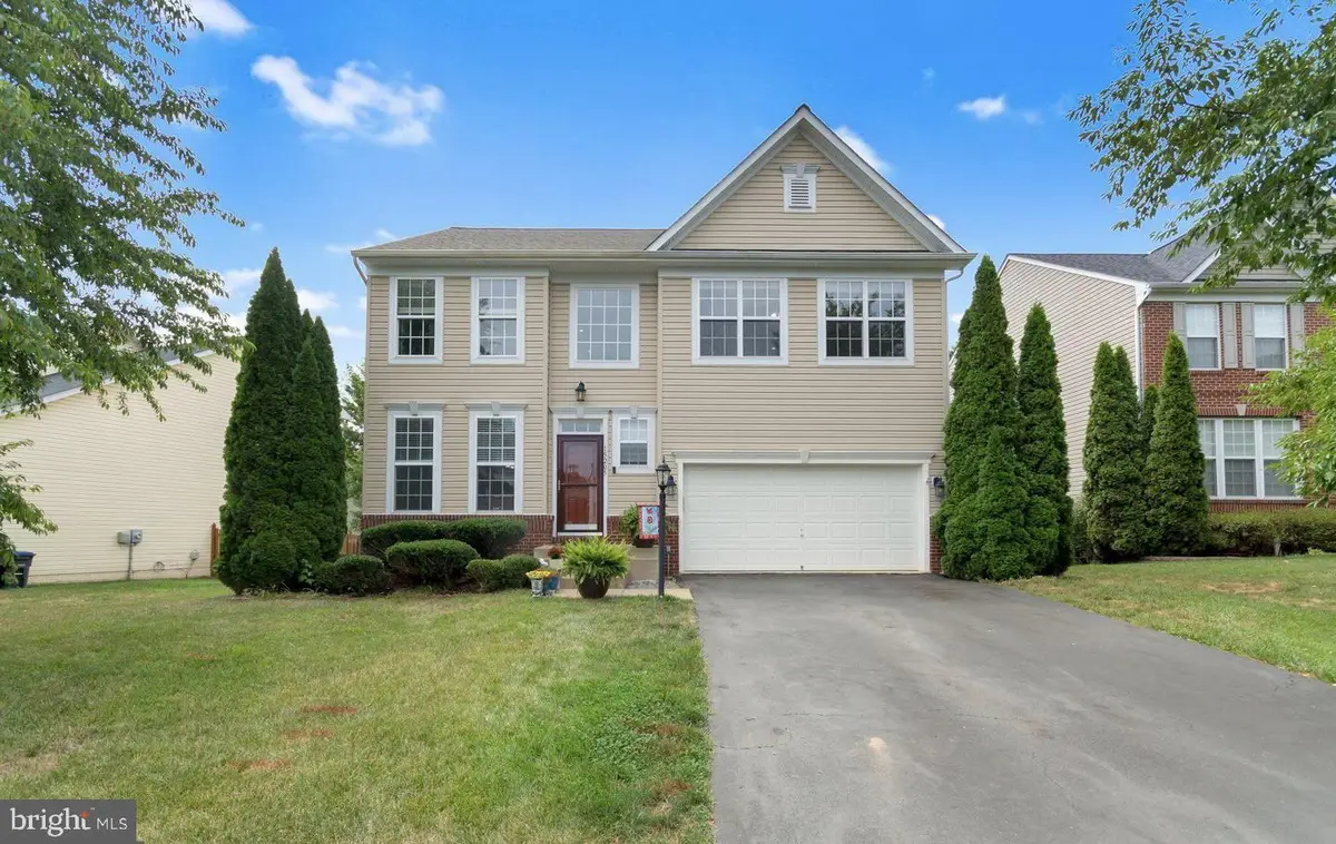 15205 Humbolt Bay Ct, Gainesville, VA 20155 - #1