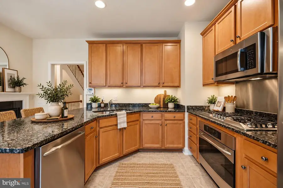 2161 Oberlin Dr, Woodbridge, VA 22191 - #2