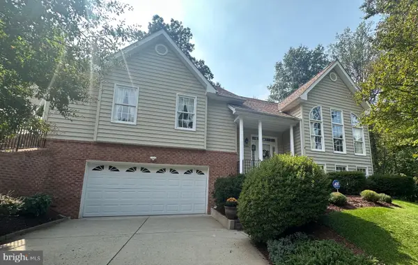 15918 Edgewood Dr, DUMFRIES, VA 22025