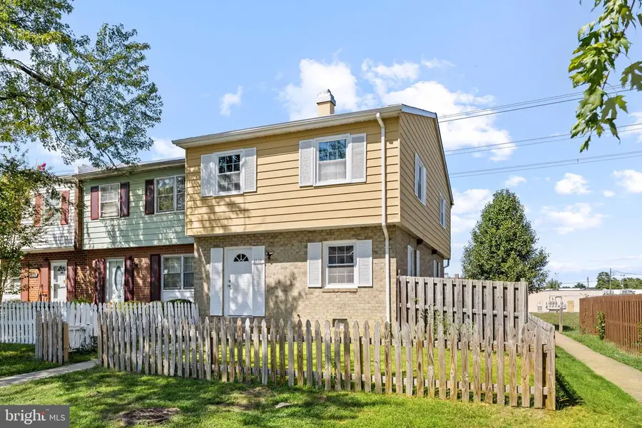2522 Sedgewick Pl, Dumfries, VA 22026 - #2