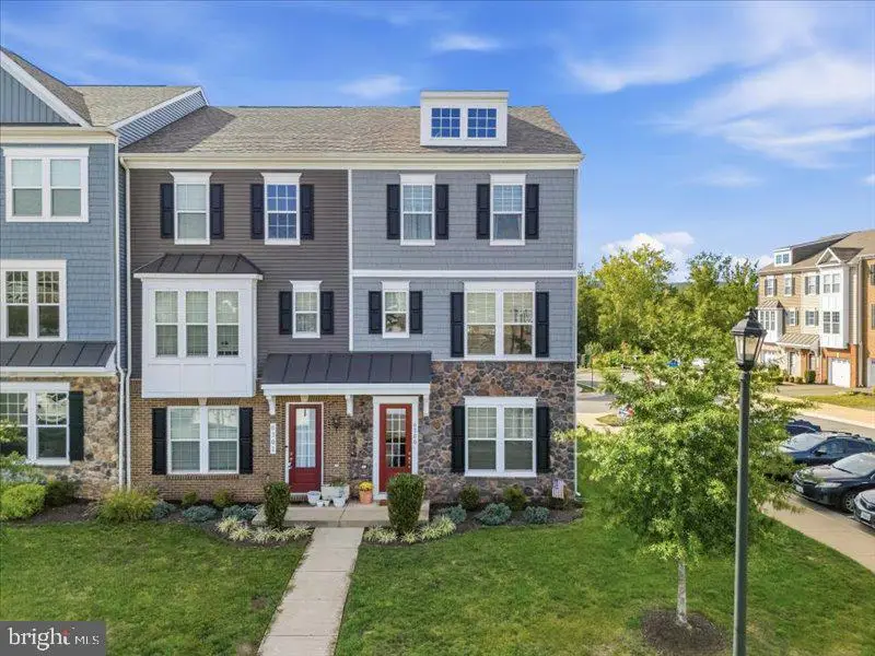 6300 Berkley Bridge Pl, Haymarket, VA 20169 - #2