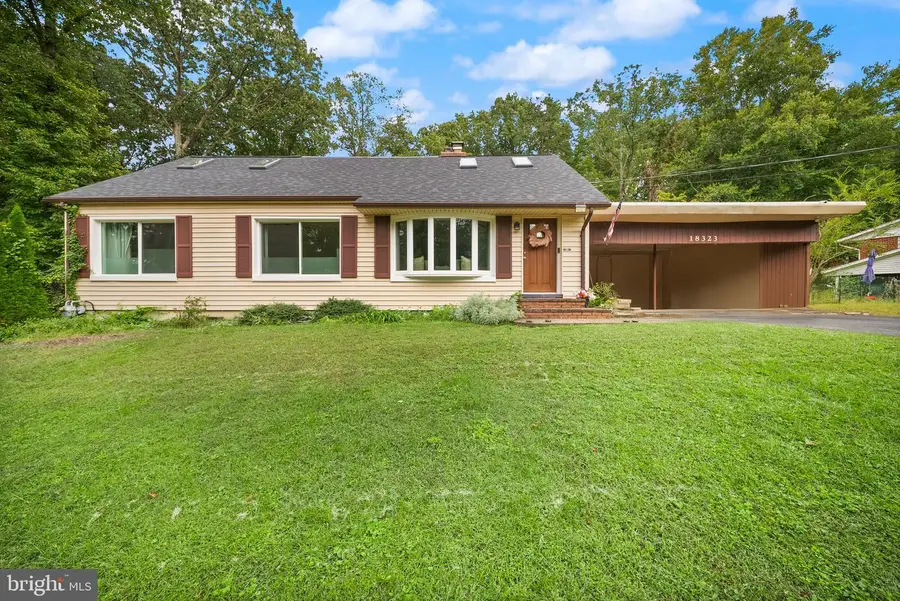 18323 Sharon Rd, Triangle, VA 22172 - #2