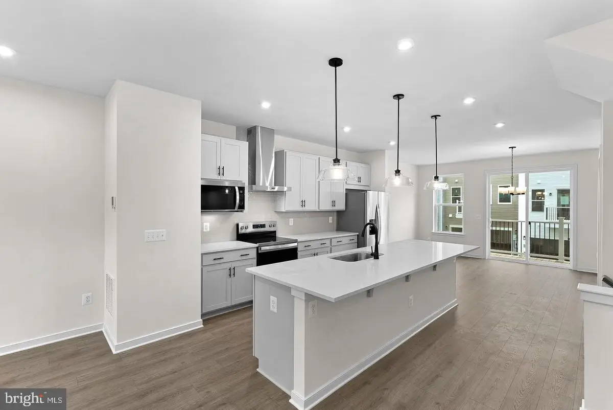 18032 Alicia Ave, Dumfries, VA 22026 - #1