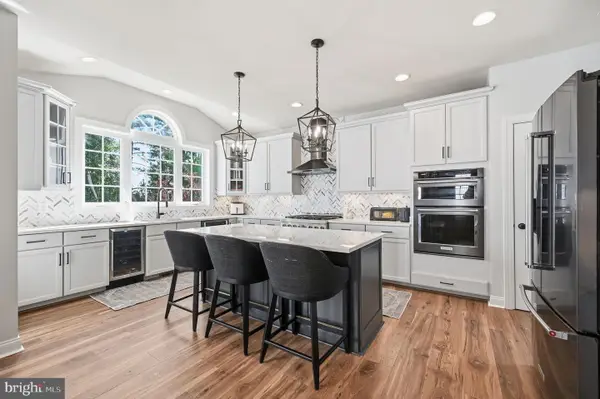 15418 Admiral Baker Cir, HAYMARKET, VA 20169