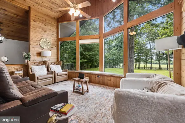 10904 Manley Rd, NOKESVILLE, VA 20181
