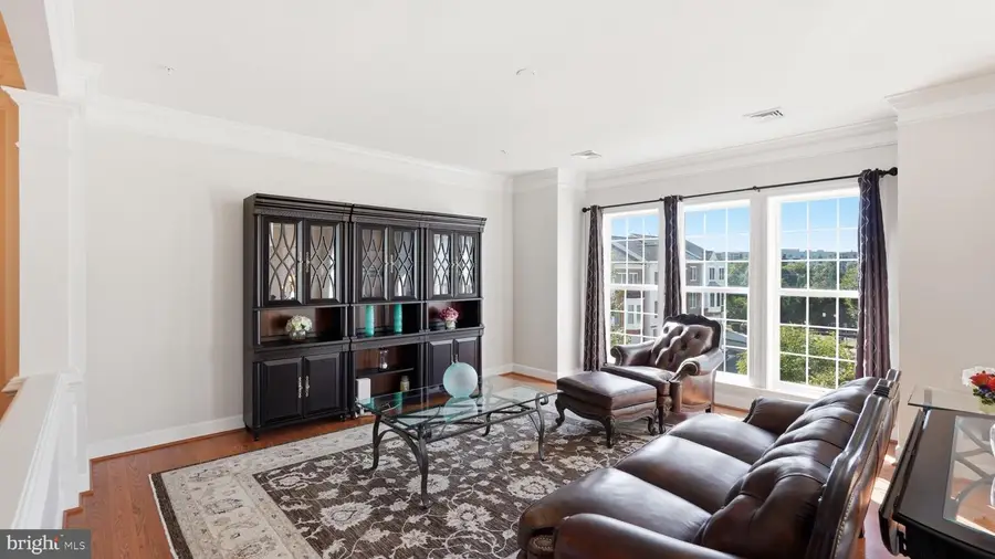 2418 Brookmoor Ln, Woodbridge, VA 22191 - #3