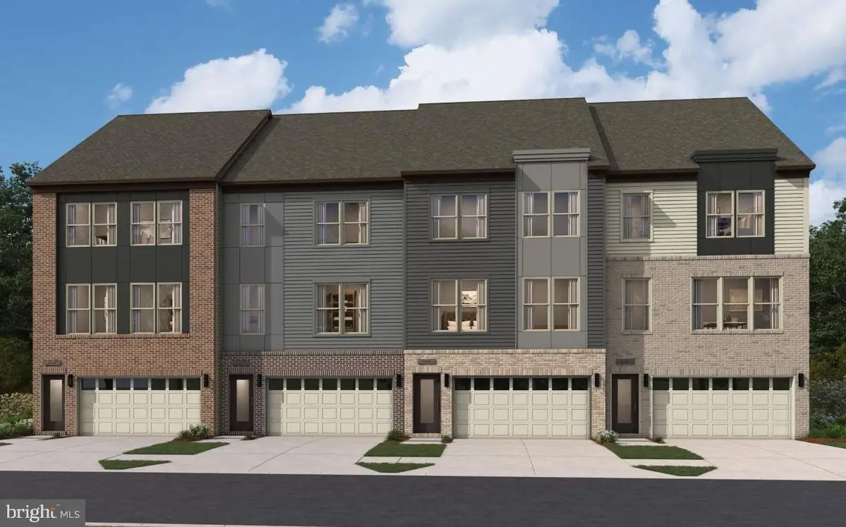 8741 Noether St, Manassas, VA 20109 - #1