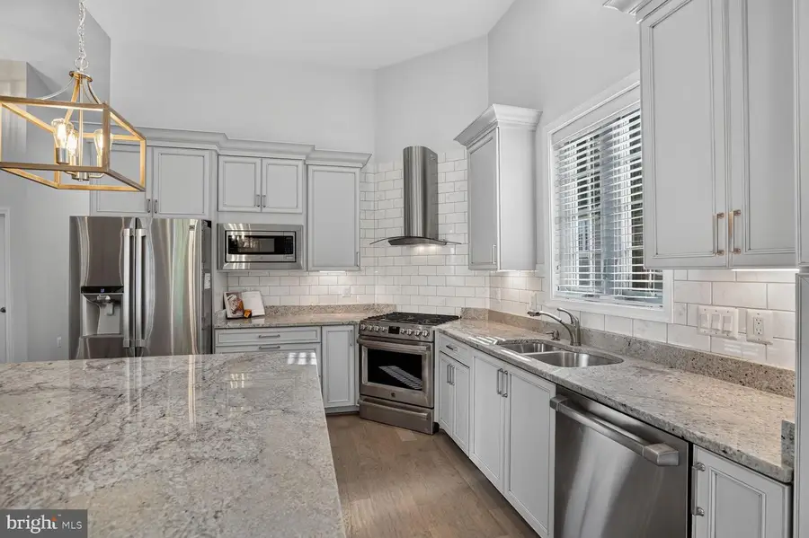 6900 Saddle Run Way, Gainesville, VA 20155 - #2