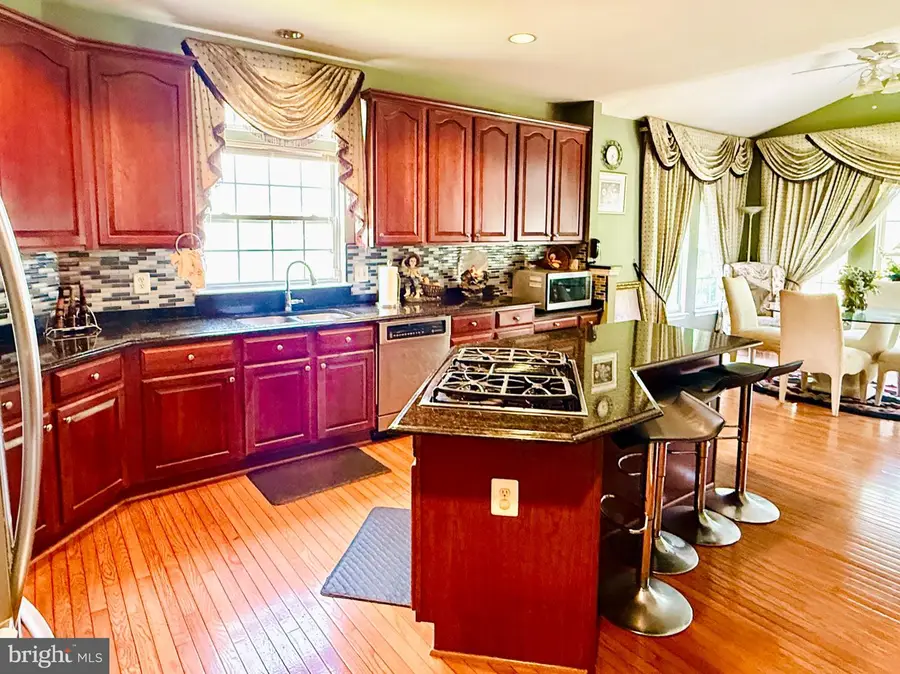 13161 Kinnicutt Dr, Woodbridge, VA 22192 - #3