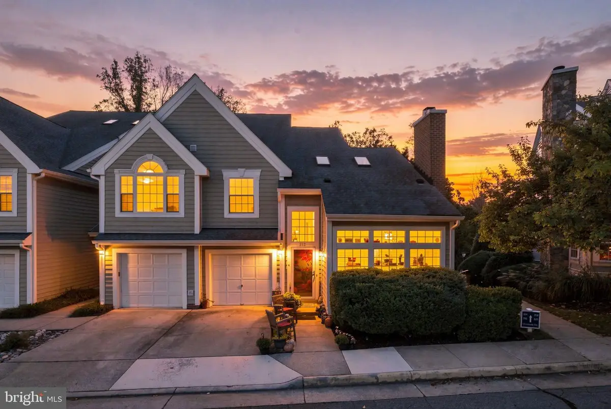 312 Overlook Dr, Occoquan, VA 22125 - #1