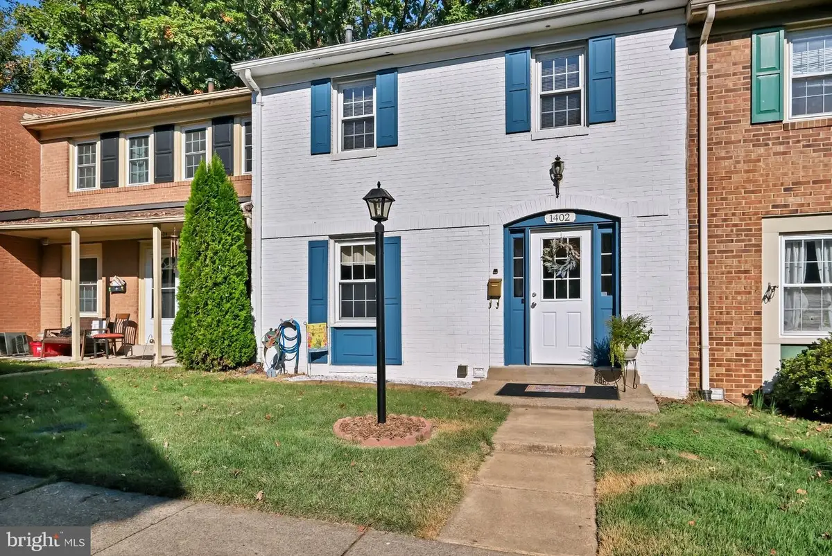 1402 Milbank Rd, Woodbridge, VA 22191 - #1