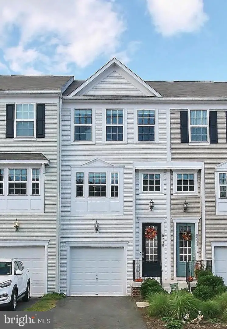 8230 Heritage Crossing Ct, Manassas, VA 20109 - #1