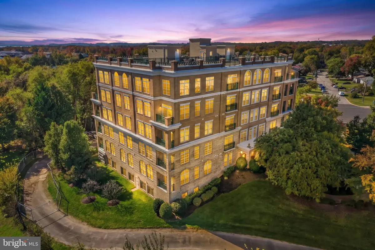 810 Belmont Bay Dr #105, Woodbridge, VA 22191 - #1