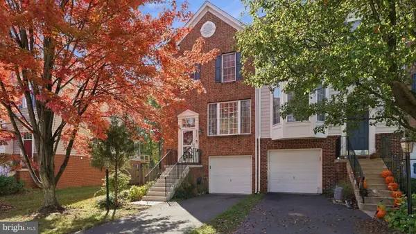 9729 Cheshire Ridge Cir, MANASSAS, VA 20110