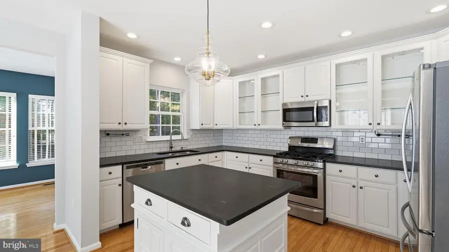 9729 Cheshire Ridge Cir, Manassas, VA 20110 - #3