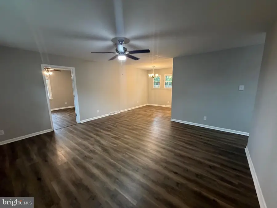 39 Oak Glen St, Richmond, VA 23225 - #2