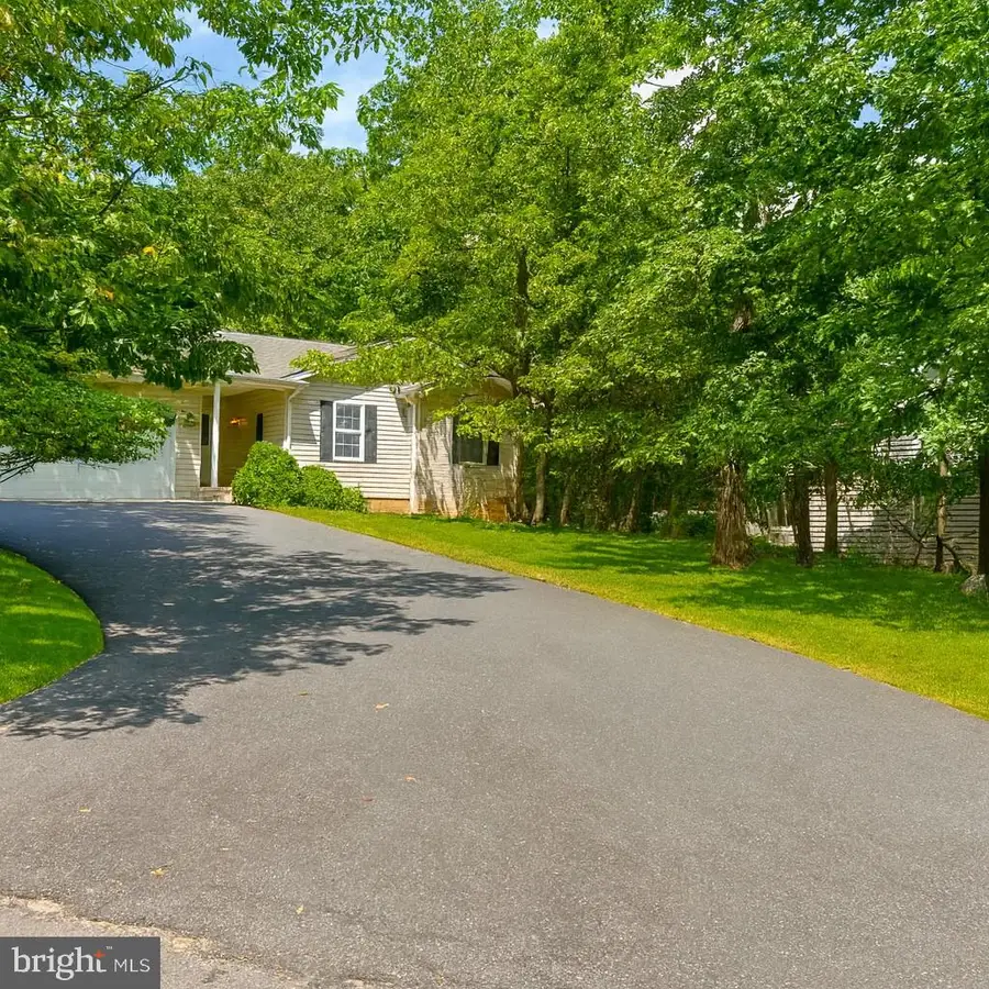 2395 Hopkins Dr, McGaheysville, VA 22840 - Image #2