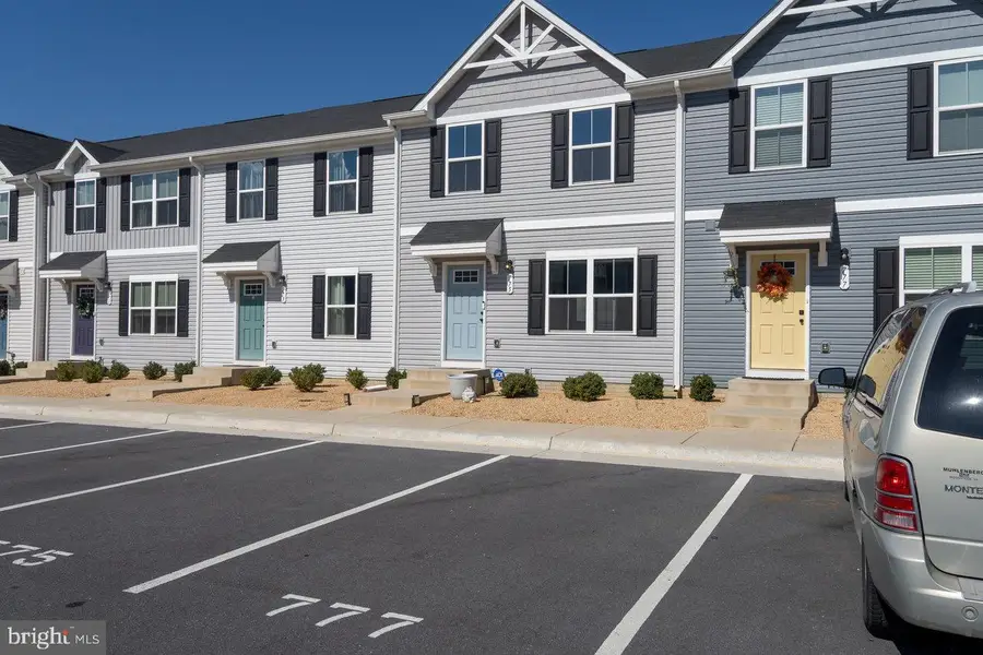 775 Carson Cir, Grottoes, VA 24441 - Image #2