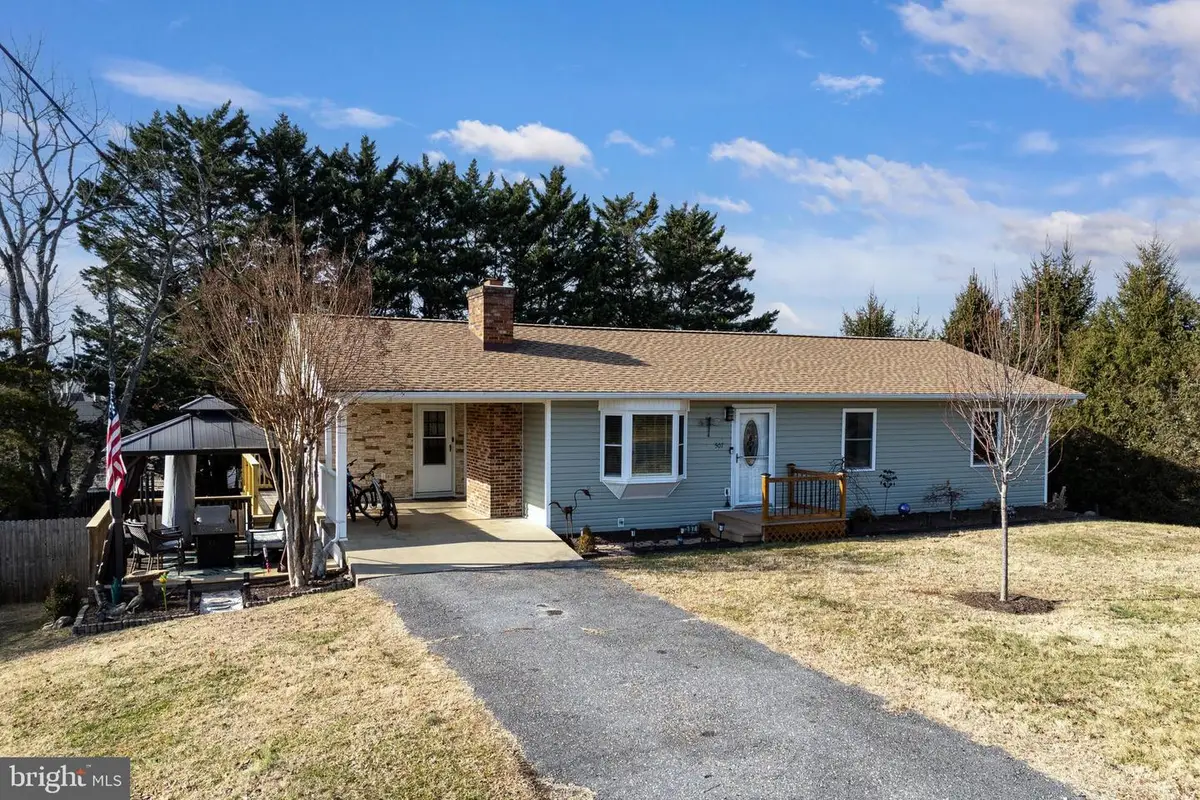 507 Barkman Ave, Elkton, VA 22827 - Image #1