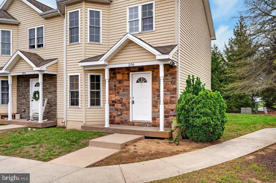 206 Willow Oaks Dr, Elkton, VA 22827 - #2