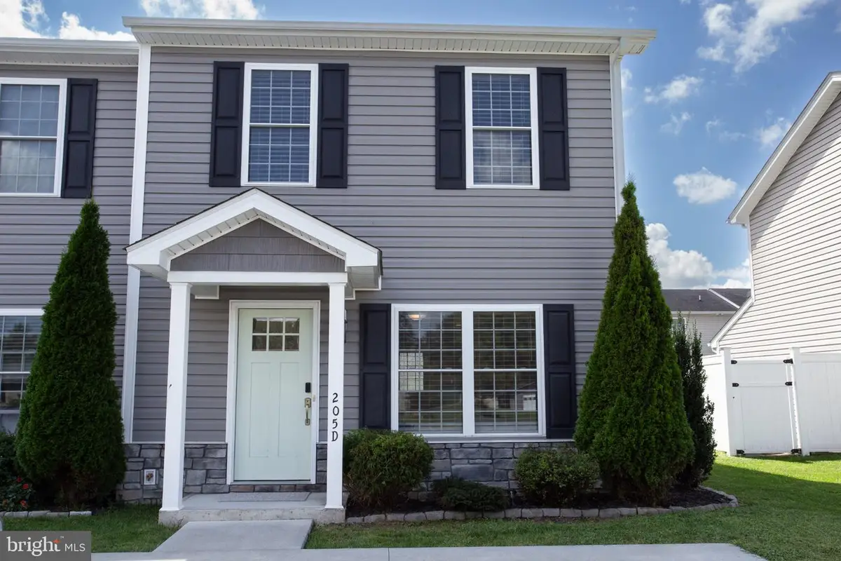 205 15th St #d, Grottoes, VA 24441 - #1