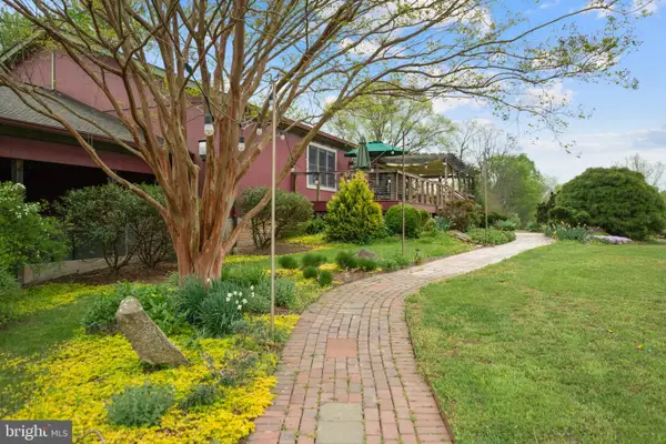 92 Schoolhouse Rd, WASHINGTON, VA 22747