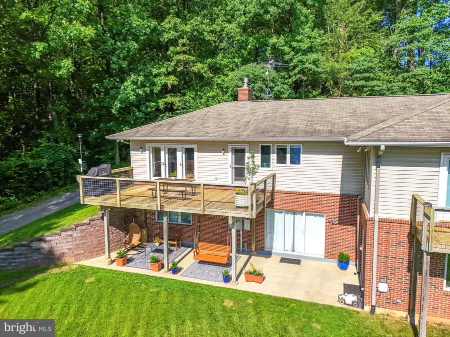 46 Rock Ridge Ln, Chester Gap, VA 22623 - Image #3
