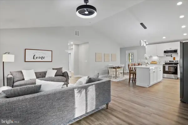 130 Highland Way, CHESTER GAP, VA 22623