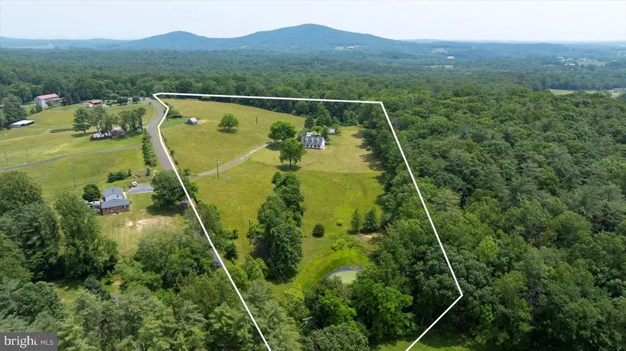 274 Aaron Mountain Rd, Castleton, VA 22716 - #3