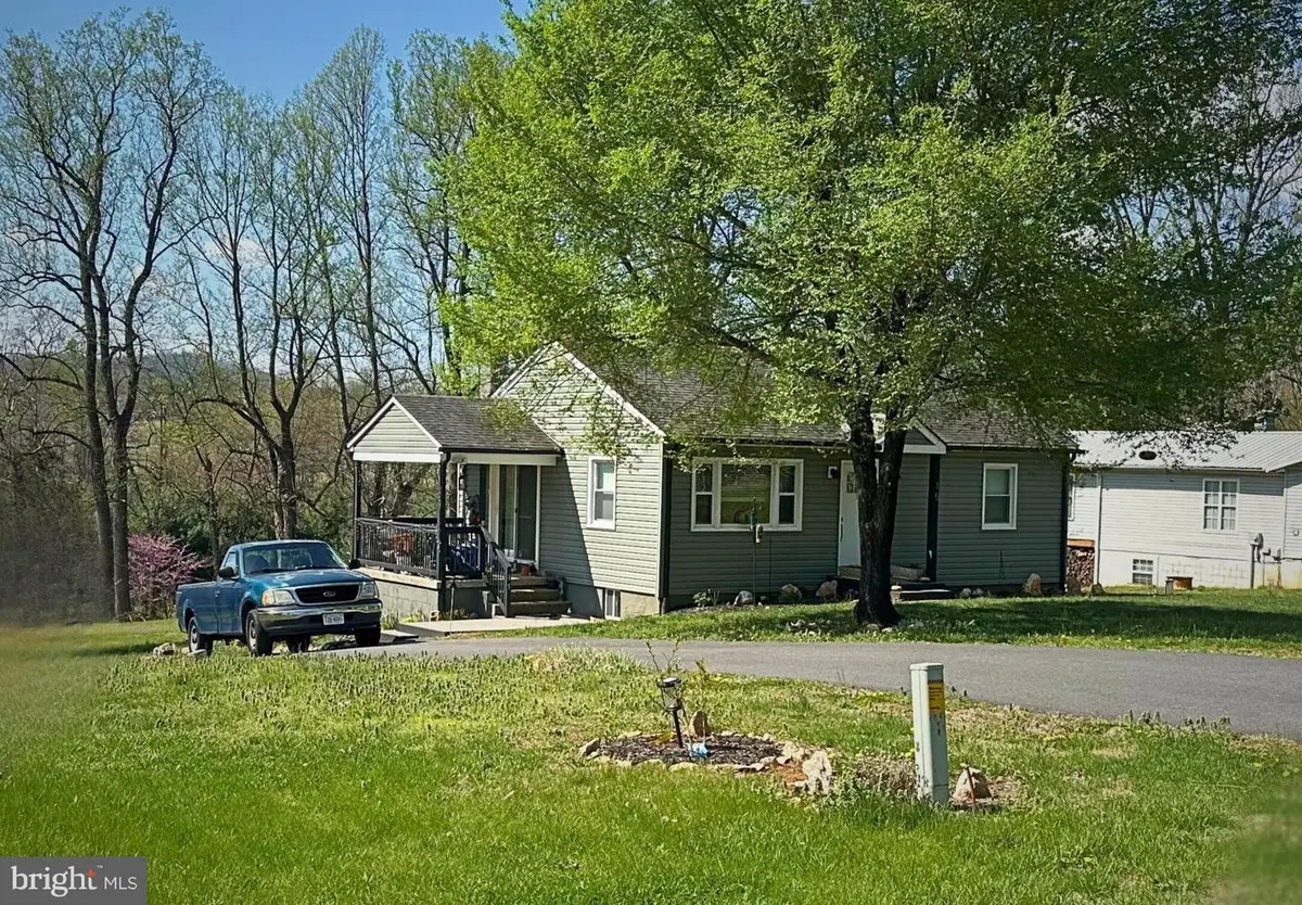 15 Mountain View Rd, Flint Hill, VA 22627 - #1