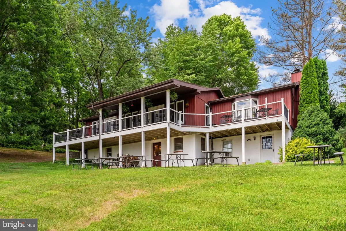 72 Christmas Tree Ln, Washington, VA 22747 - #1