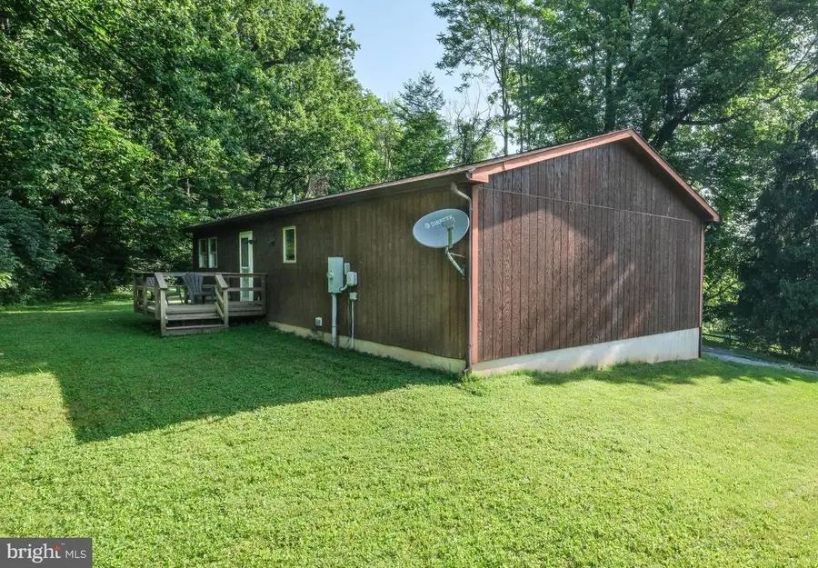 16 Headwaters Rd, Chester Gap, VA 22623 - #3