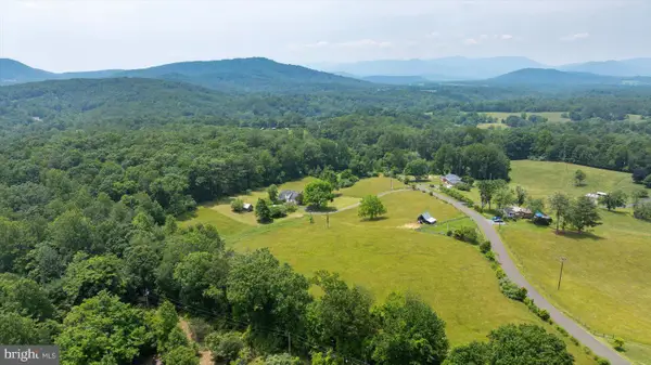 Aaron Mountain Rd, CASTLETON, VA 22716