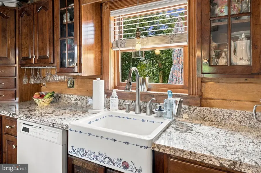 15 La Lune Ln, Sperryville, VA 22740 - #3
