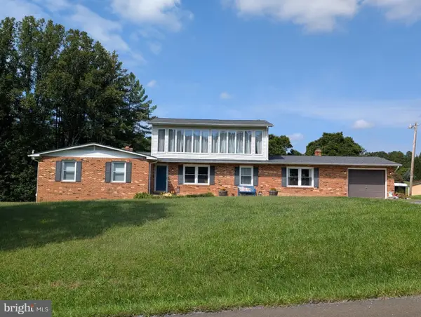 267 Aaron Mountain Rd, CASTLETON, VA 22716