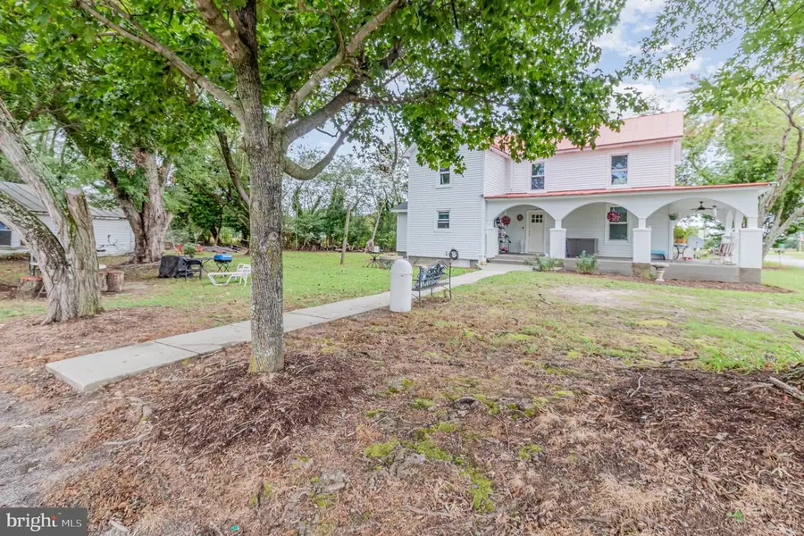 4381 Mulberry Rd, Warsaw, VA 22572 - Image #2