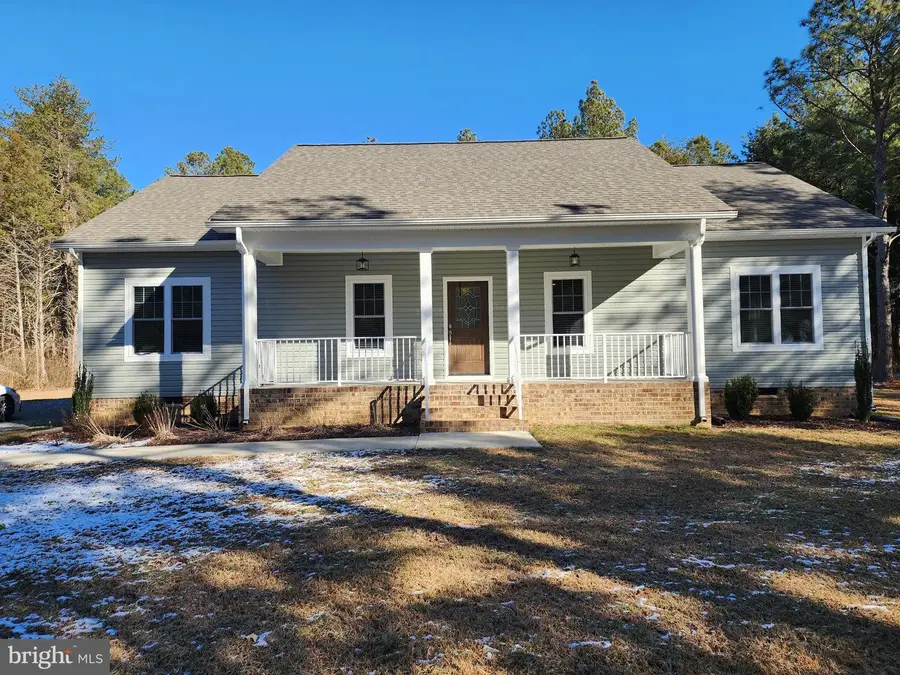 630 Lake View Ter, Warsaw, VA 22572 - #2