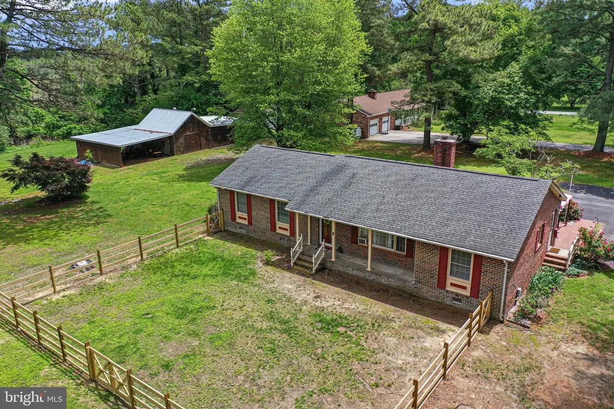 31 Bunker Rd, Farnham, VA 22460 - #1