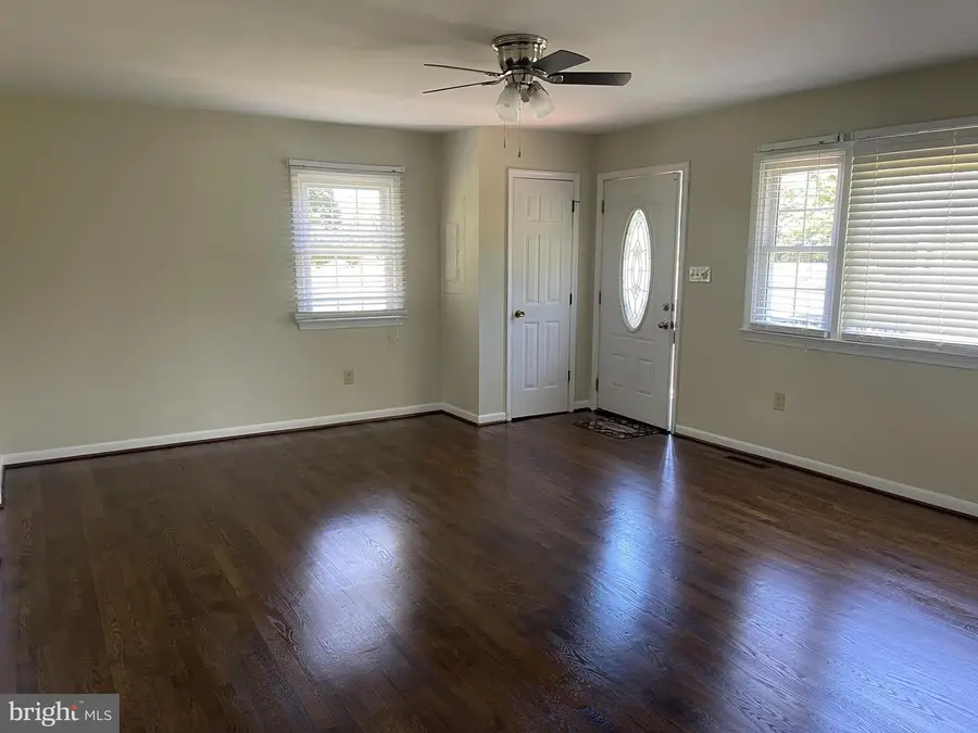 1812 Snyder Rd, Warsaw, VA 22572 - #3