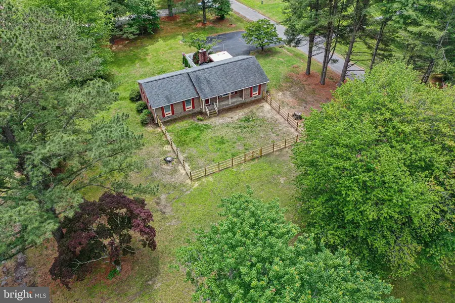 31 Bunker Rd, Farnham, VA 22460 - #3