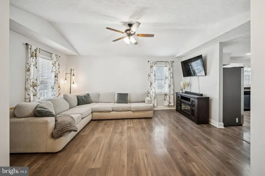 102 W Liberty St, Staunton, VA 24401 - Image #3