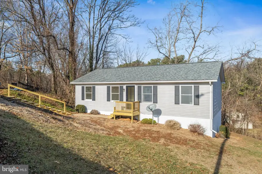 328 Monument Dr, Staunton, VA 24401 - Image #2