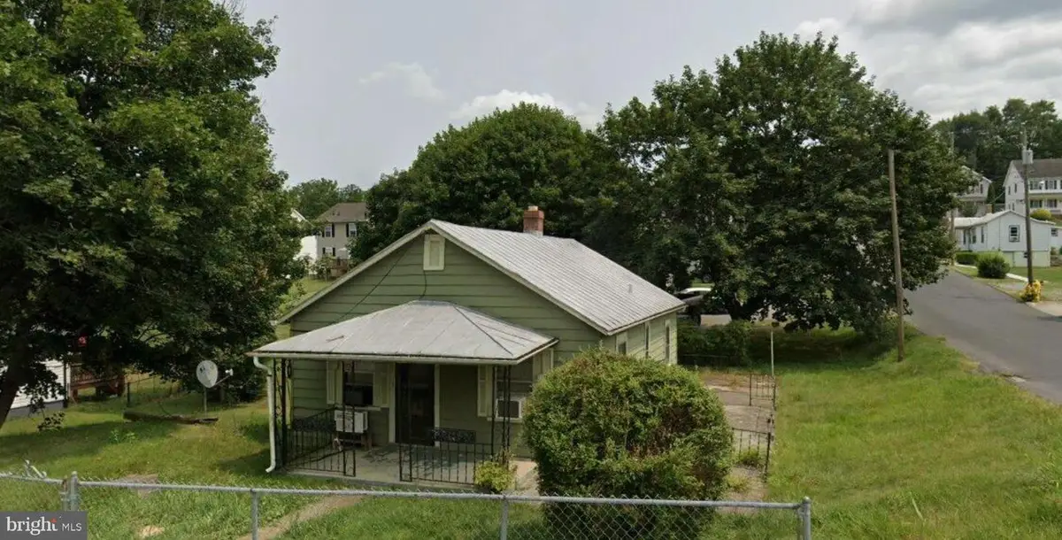 601 Grubert Ave, Staunton, VA 24401 - #1